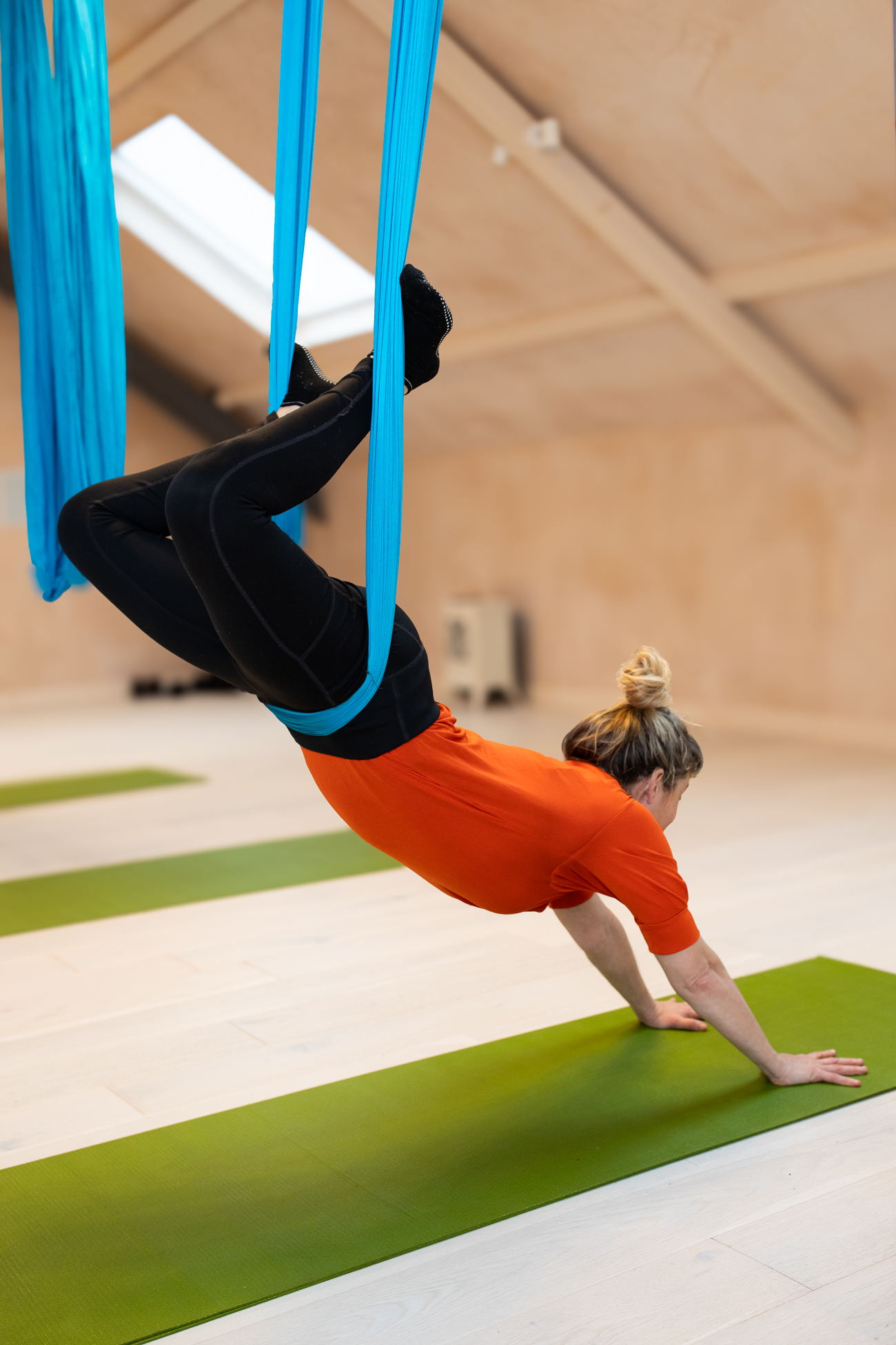 Gina silks horizontal pose
